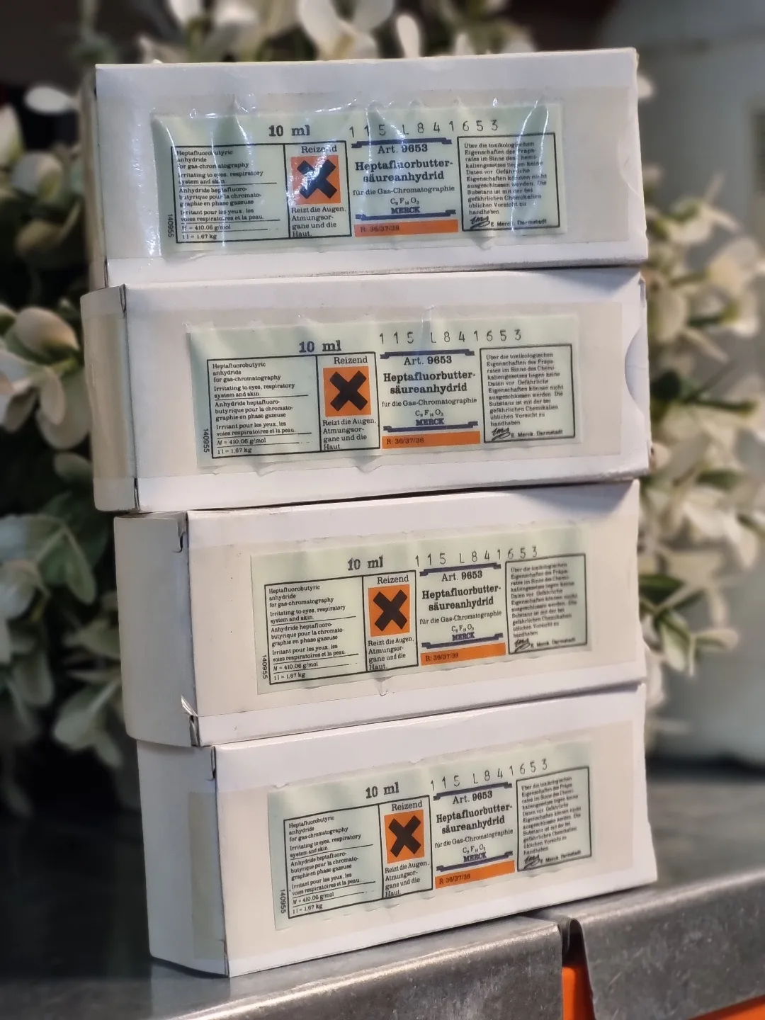 Heptafluorobutyric anhydride هپتافلوروبوتیریک انیدرید  واحد ۱۰ سی‌سی